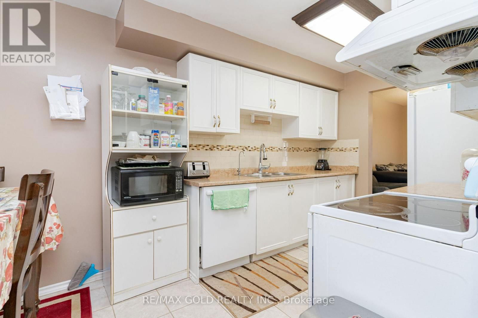 46 DONNA DRIVE Image 8