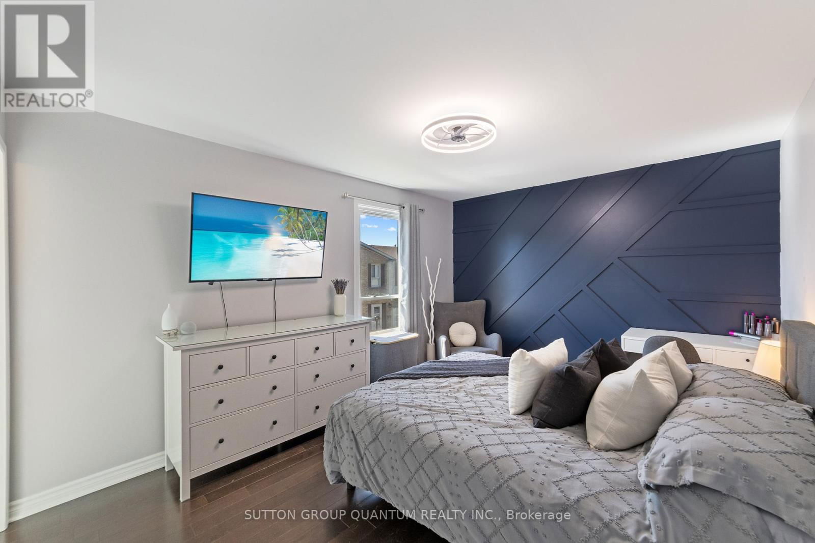 44 - 5475 LAKESHORE ROAD Image 15