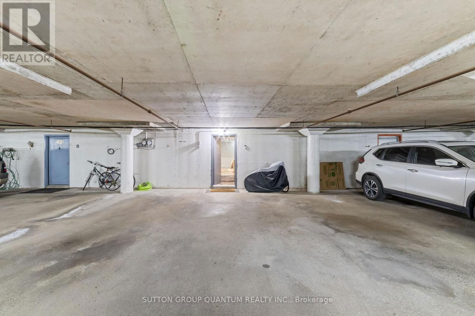 44 - 5475 LAKESHORE ROAD Image 28
