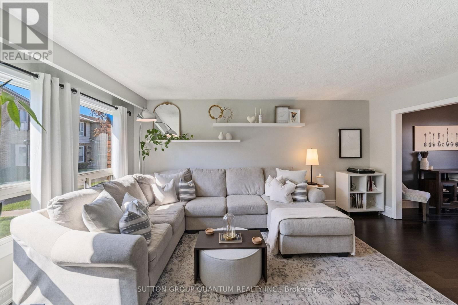 44 - 5475 LAKESHORE ROAD Image 4