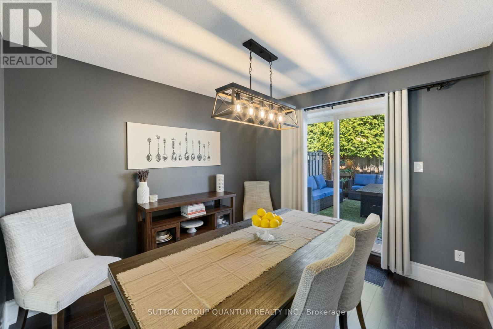 44 - 5475 LAKESHORE ROAD Image 8