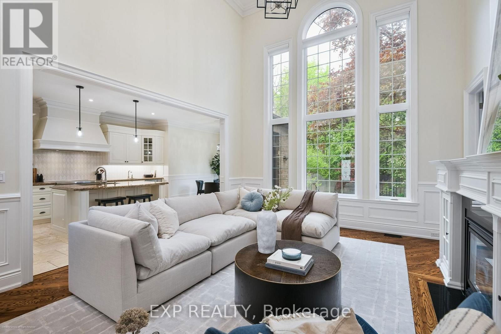 40 HILLDOWNTREE ROAD Image 1
