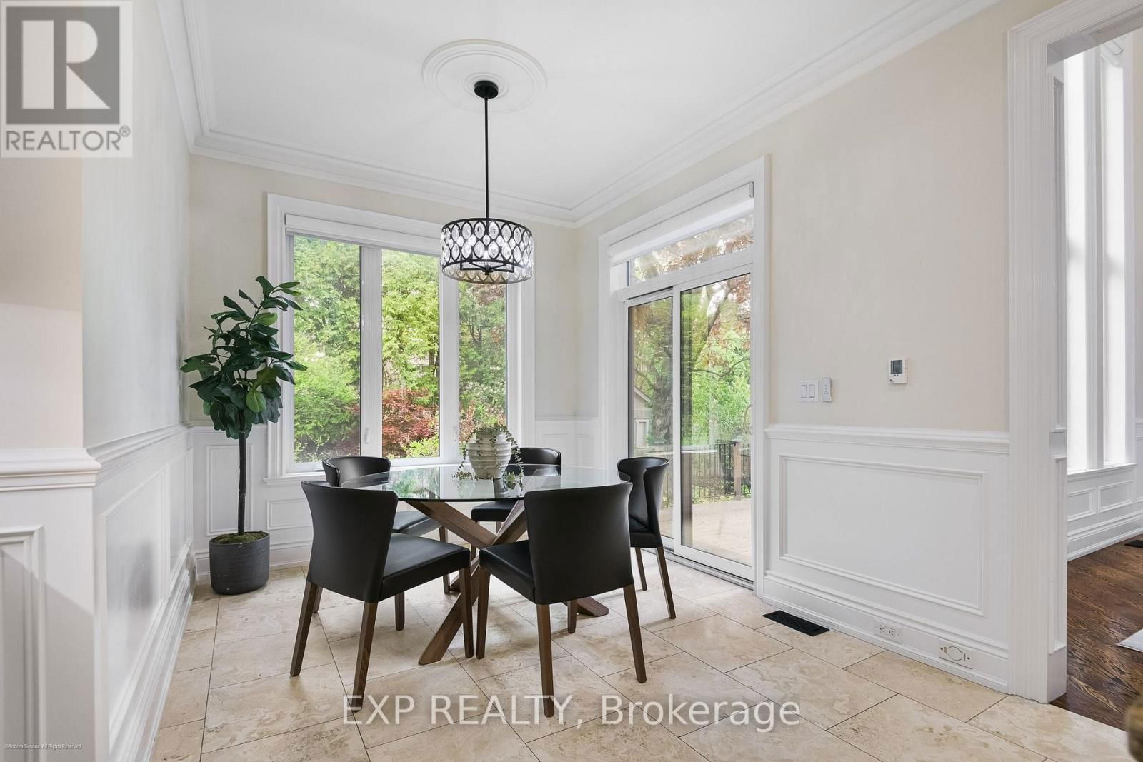 40 HILLDOWNTREE ROAD Image 24