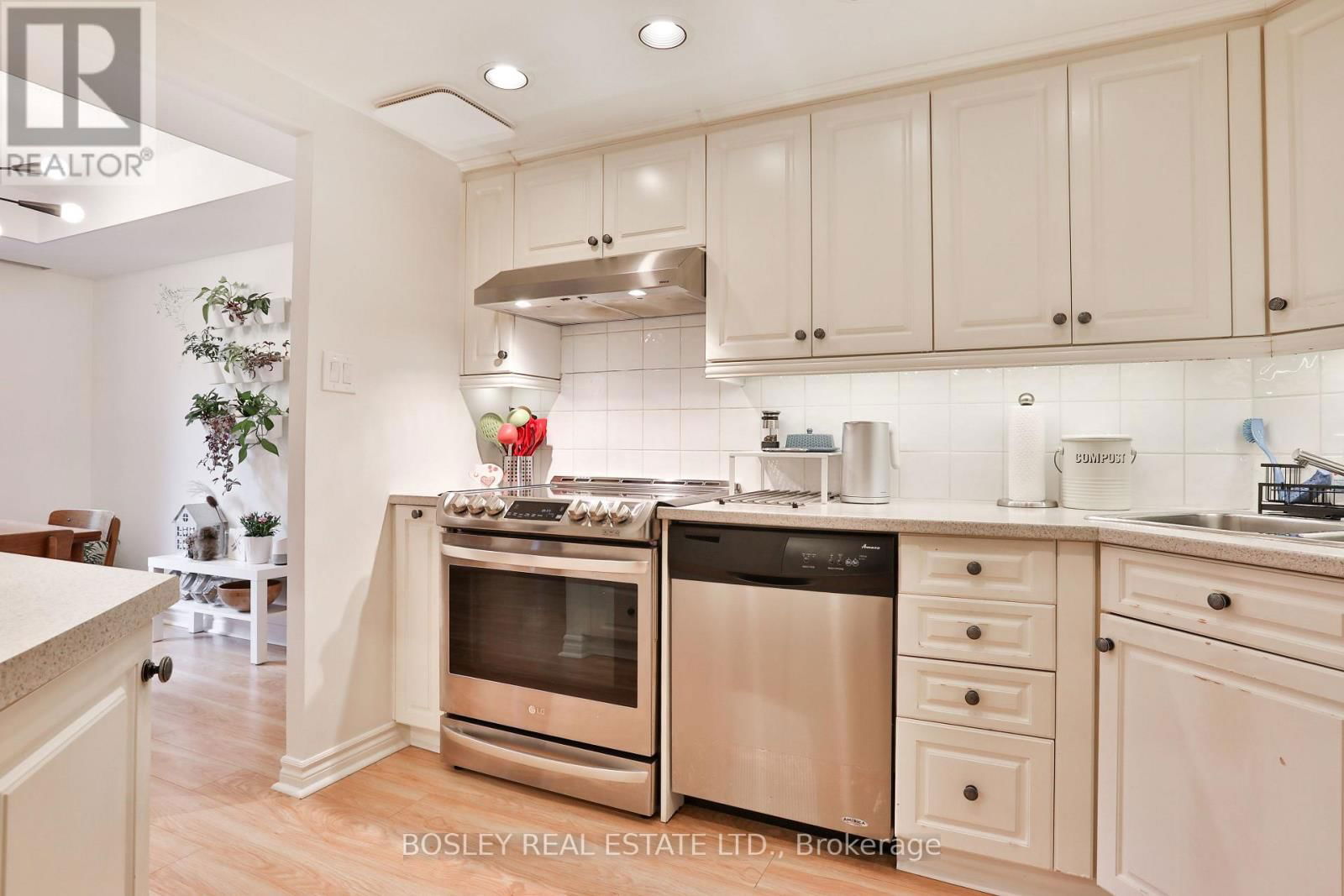 4 - 1250 MISSISSAUGA VALLEY BOULEVARD Image 14