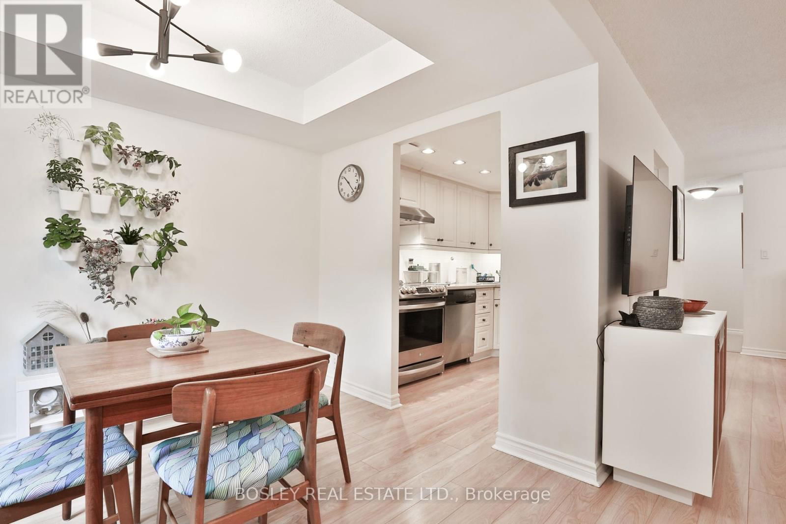 4 - 1250 MISSISSAUGA VALLEY BOULEVARD Image 9