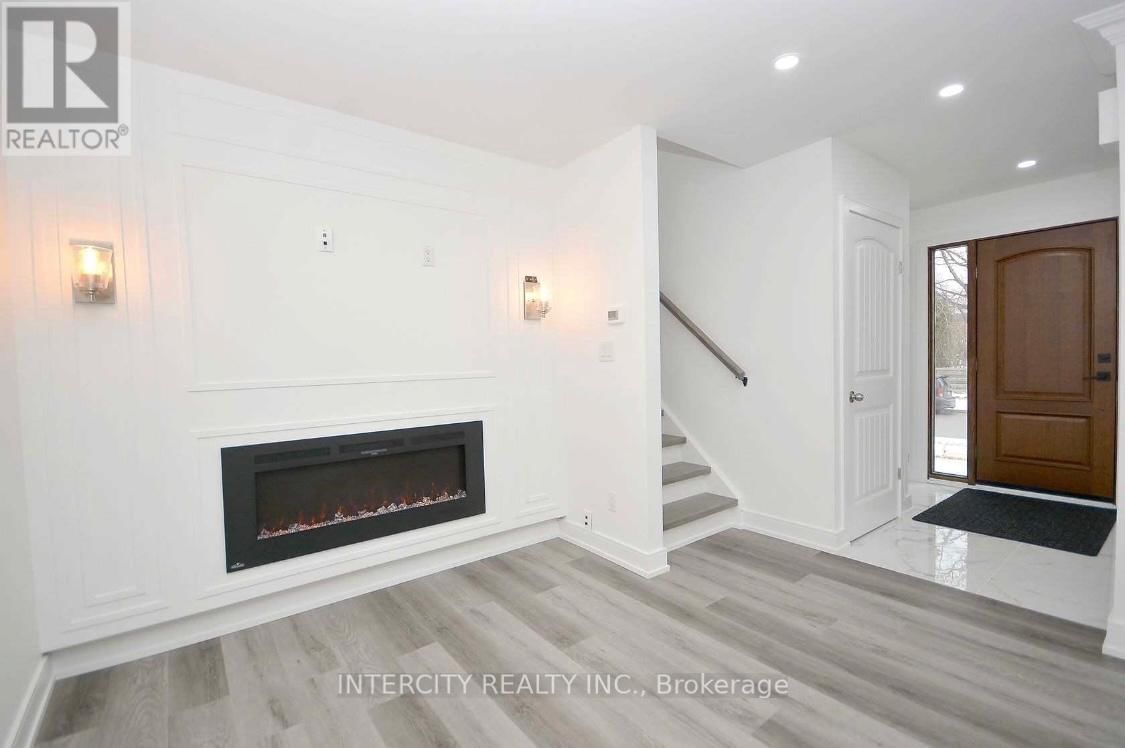 288 ARCHDEKIN DRIVE Image 10