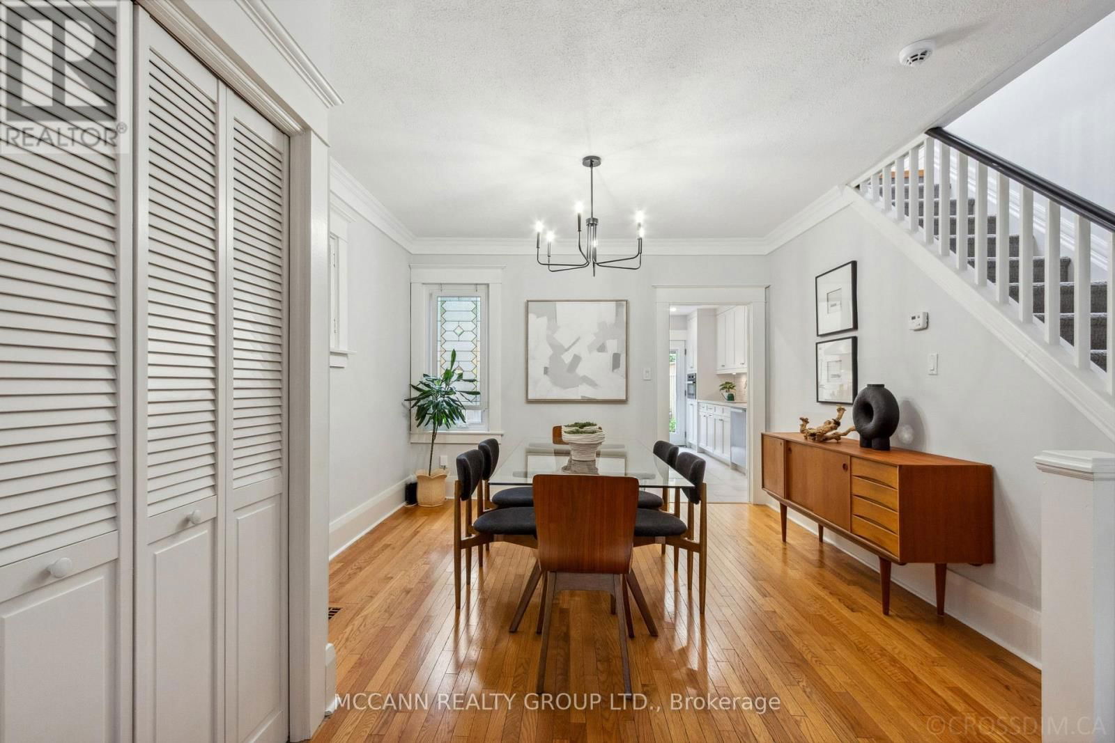 61 HILLSVIEW AVENUE Image 14