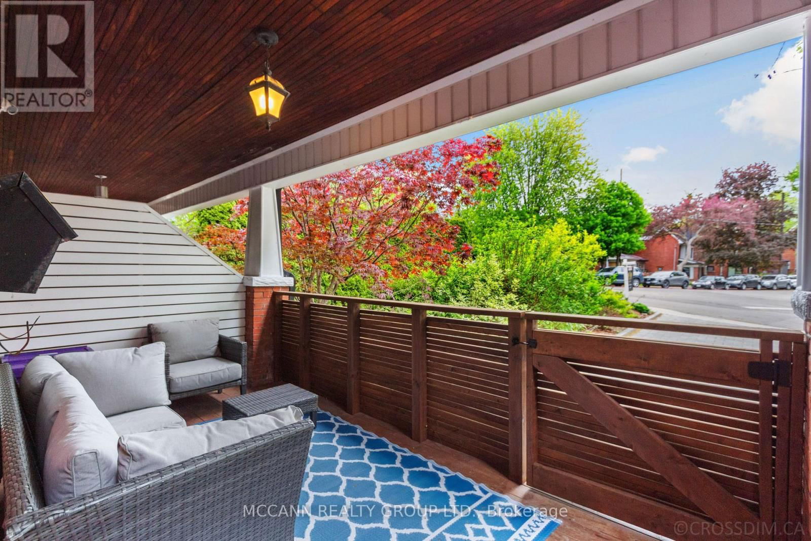 61 HILLSVIEW AVENUE Image 34