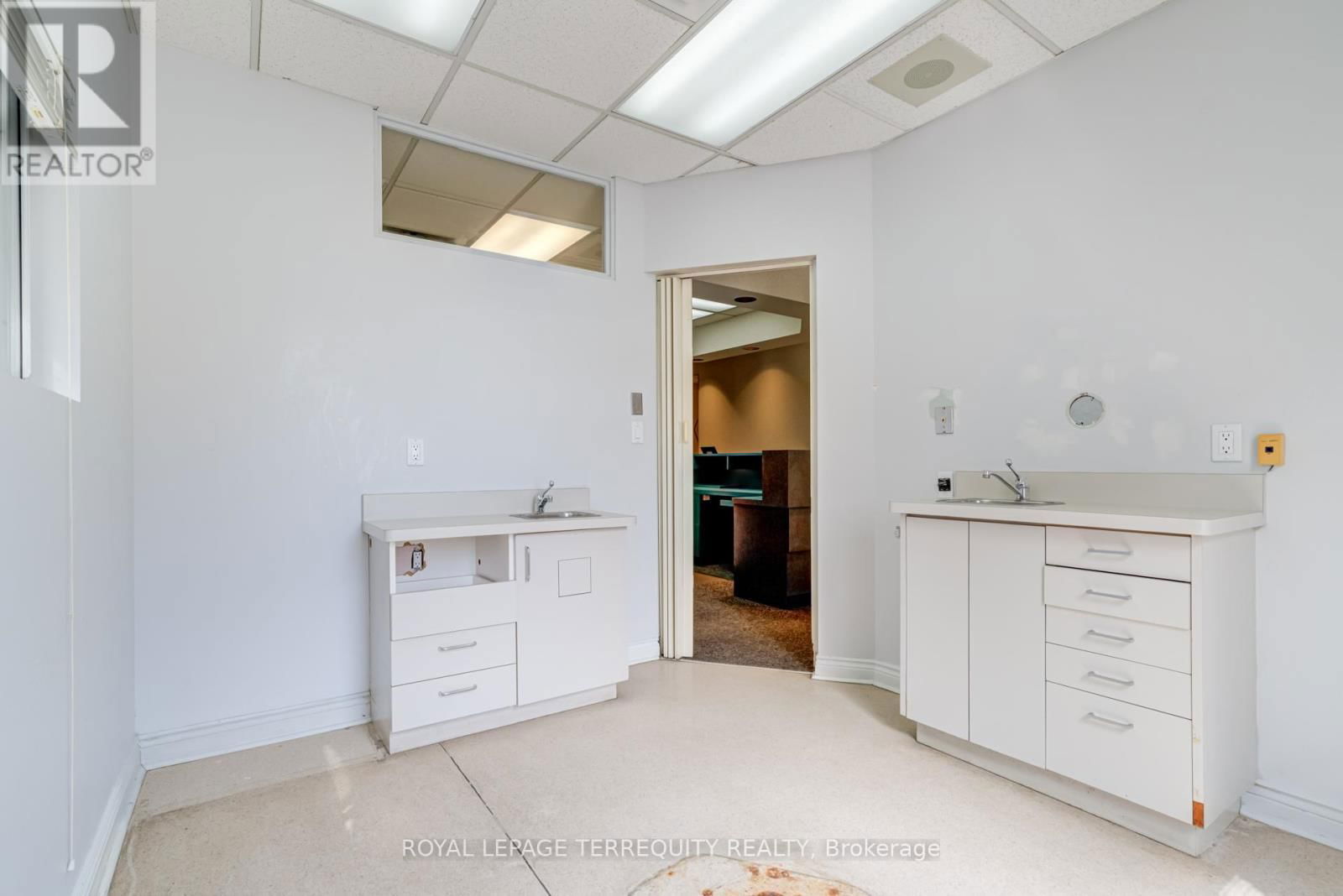 2ND FLR - 1244 KING STREET WEST Image 12