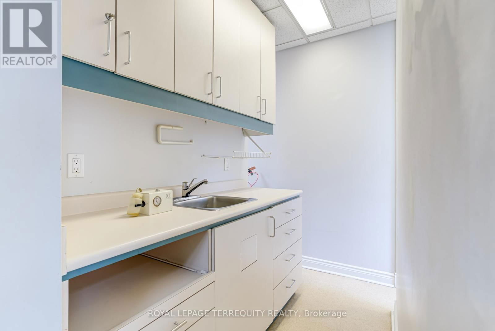 2ND FLR - 1244 KING STREET WEST Image 21
