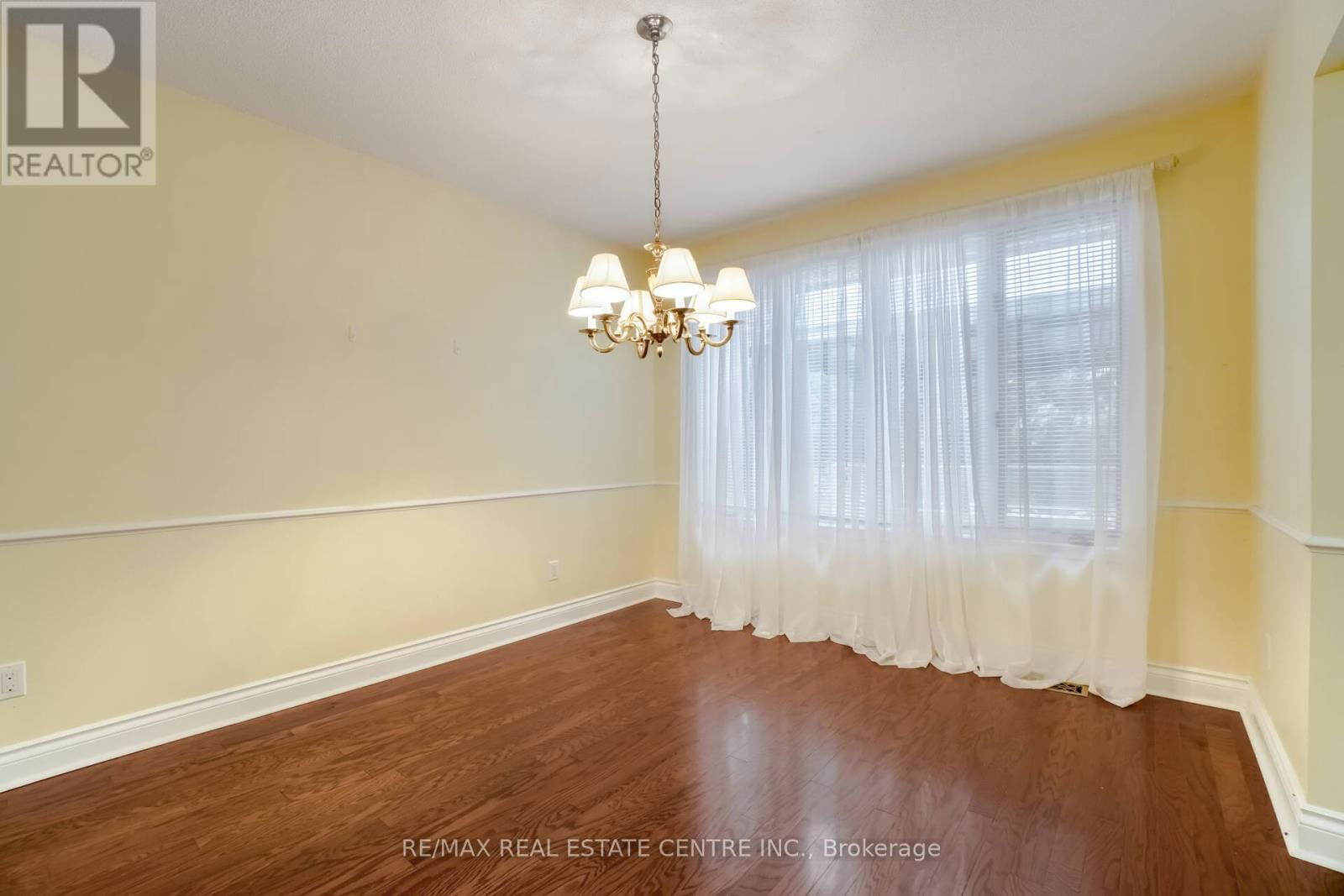 5288 MERICOURT ROAD Image 10