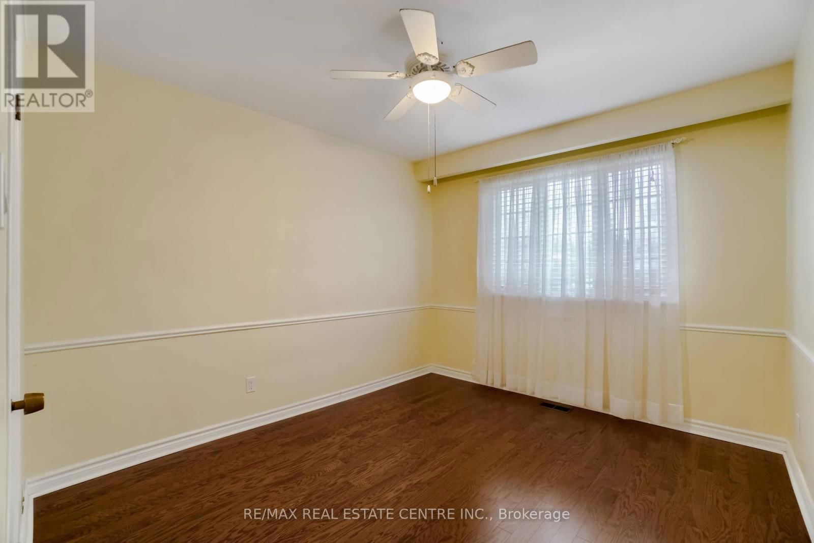 5288 MERICOURT ROAD Image 18