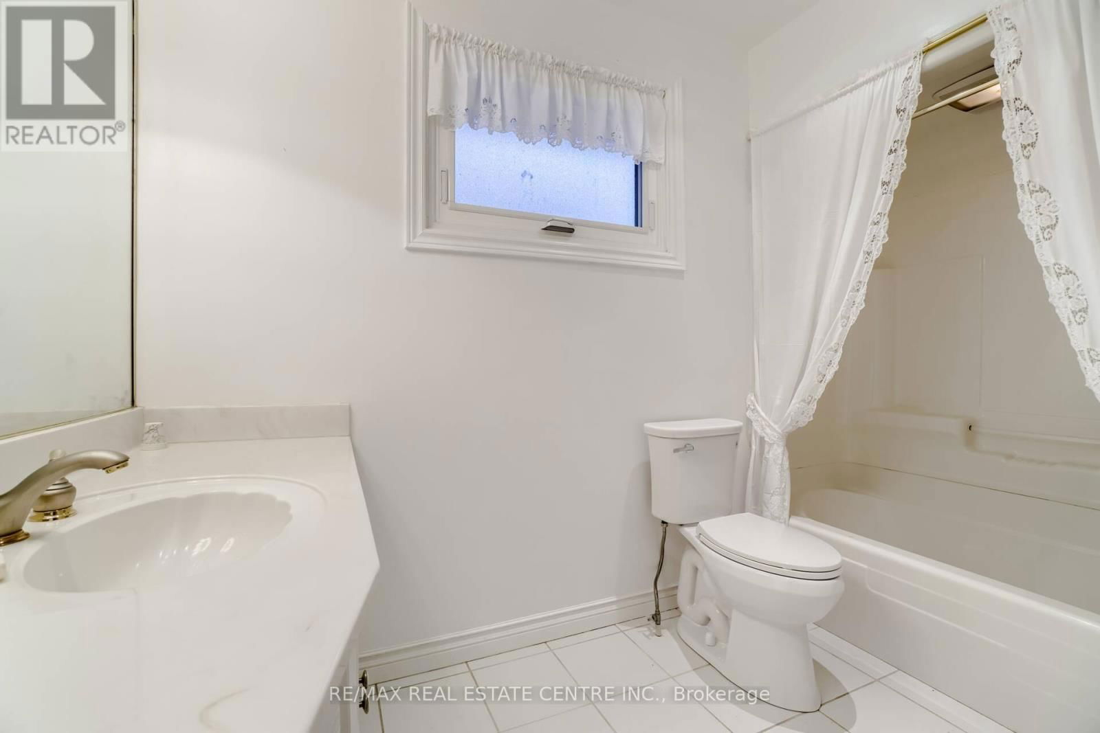 5288 MERICOURT ROAD Image 19