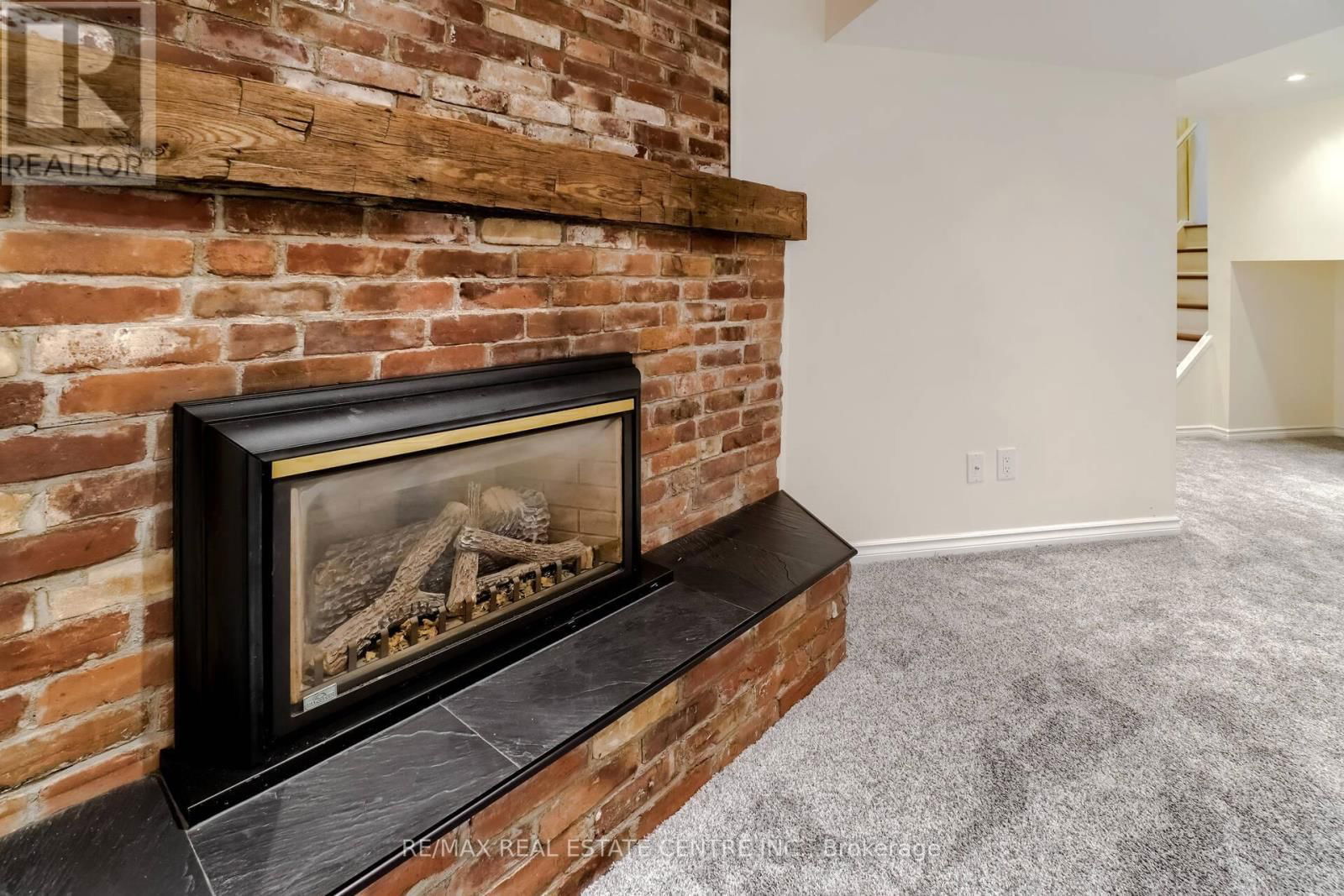 5288 MERICOURT ROAD Image 22