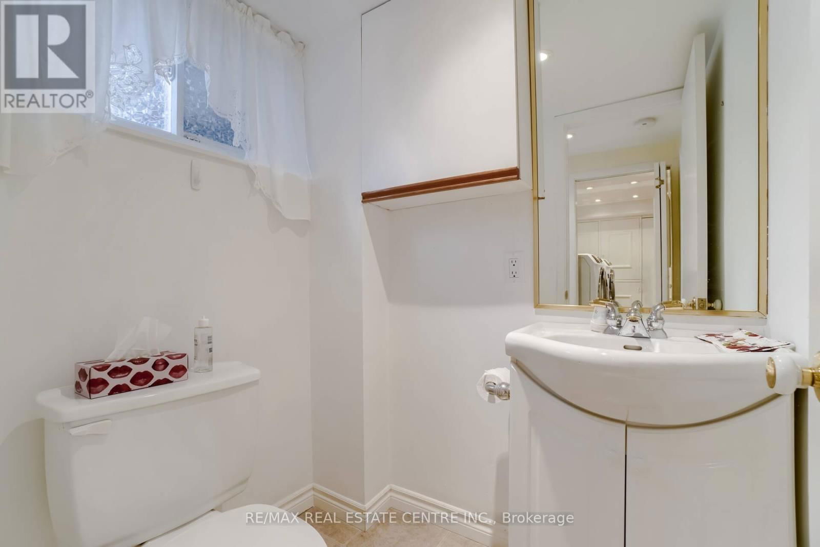 5288 MERICOURT ROAD Image 24