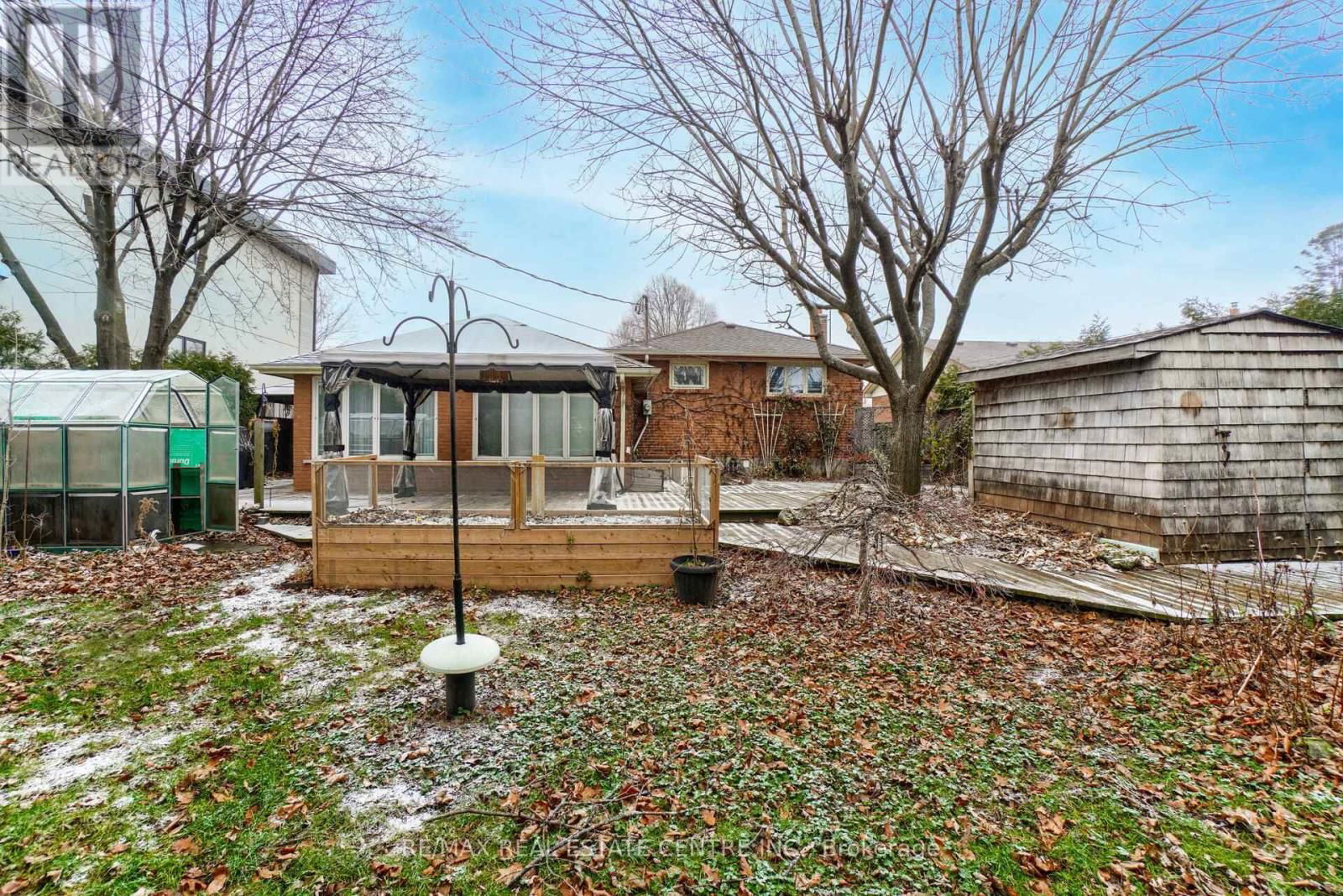 5288 MERICOURT ROAD Image 32