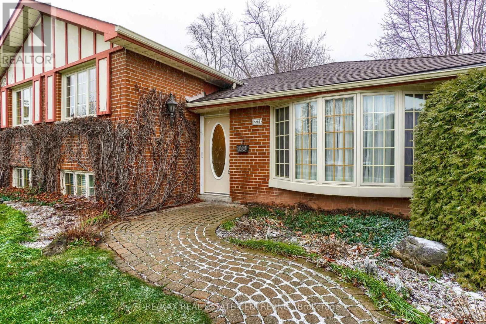 5288 MERICOURT ROAD Image 4