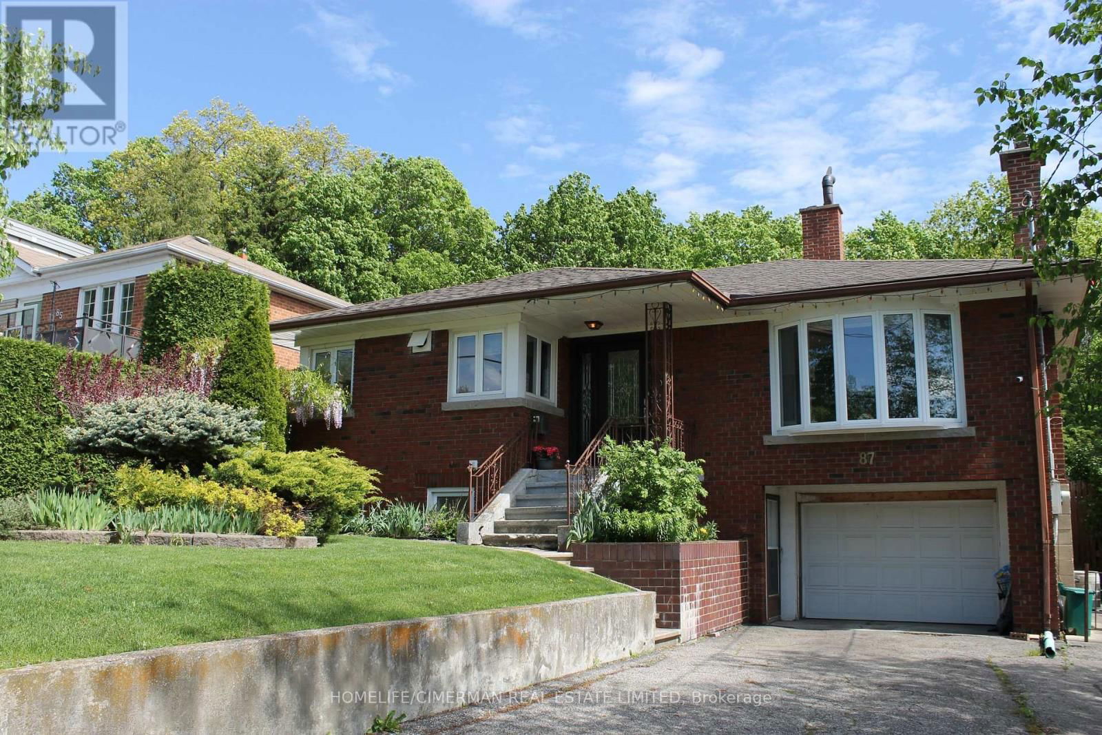 87 FLAMBOROUGH DRIVE Image 1