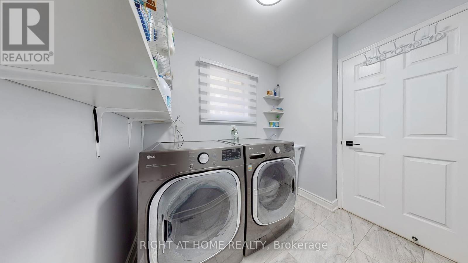 5253 FLORAL HILL CRESCENT SOUTH Image 18