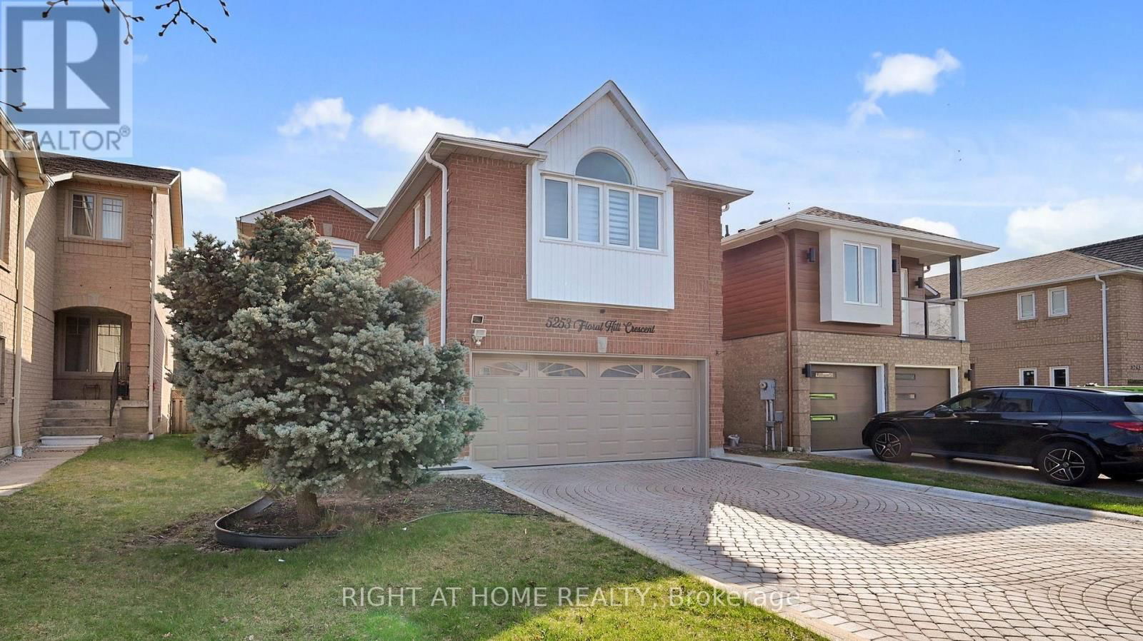 5253 FLORAL HILL CRESCENT SOUTH Image 2