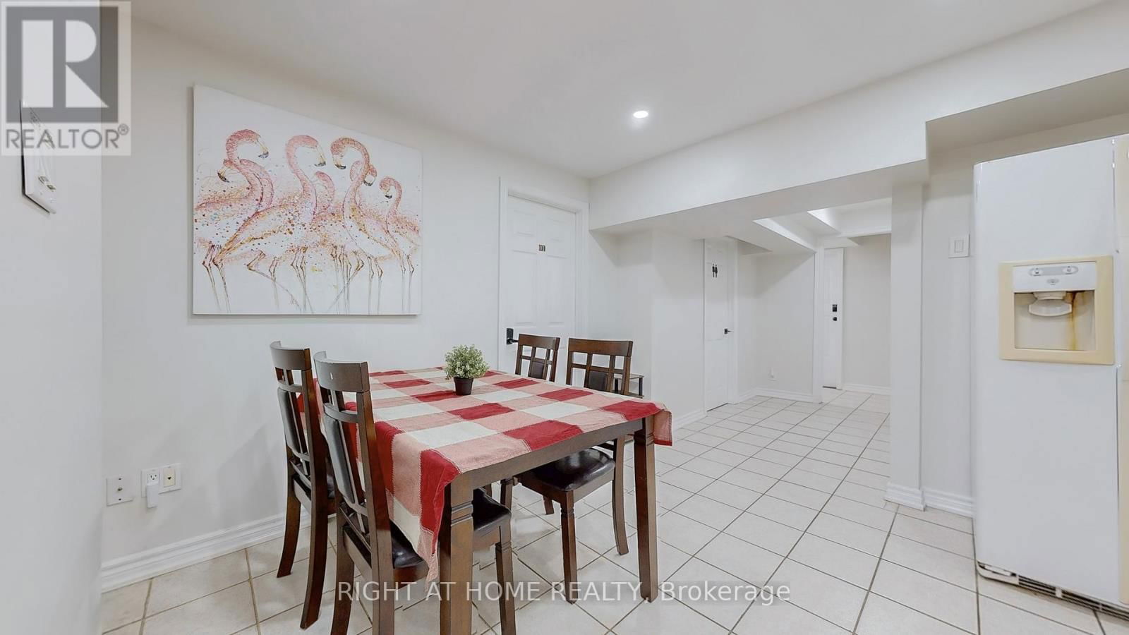 5253 FLORAL HILL CRESCENT SOUTH Image 32