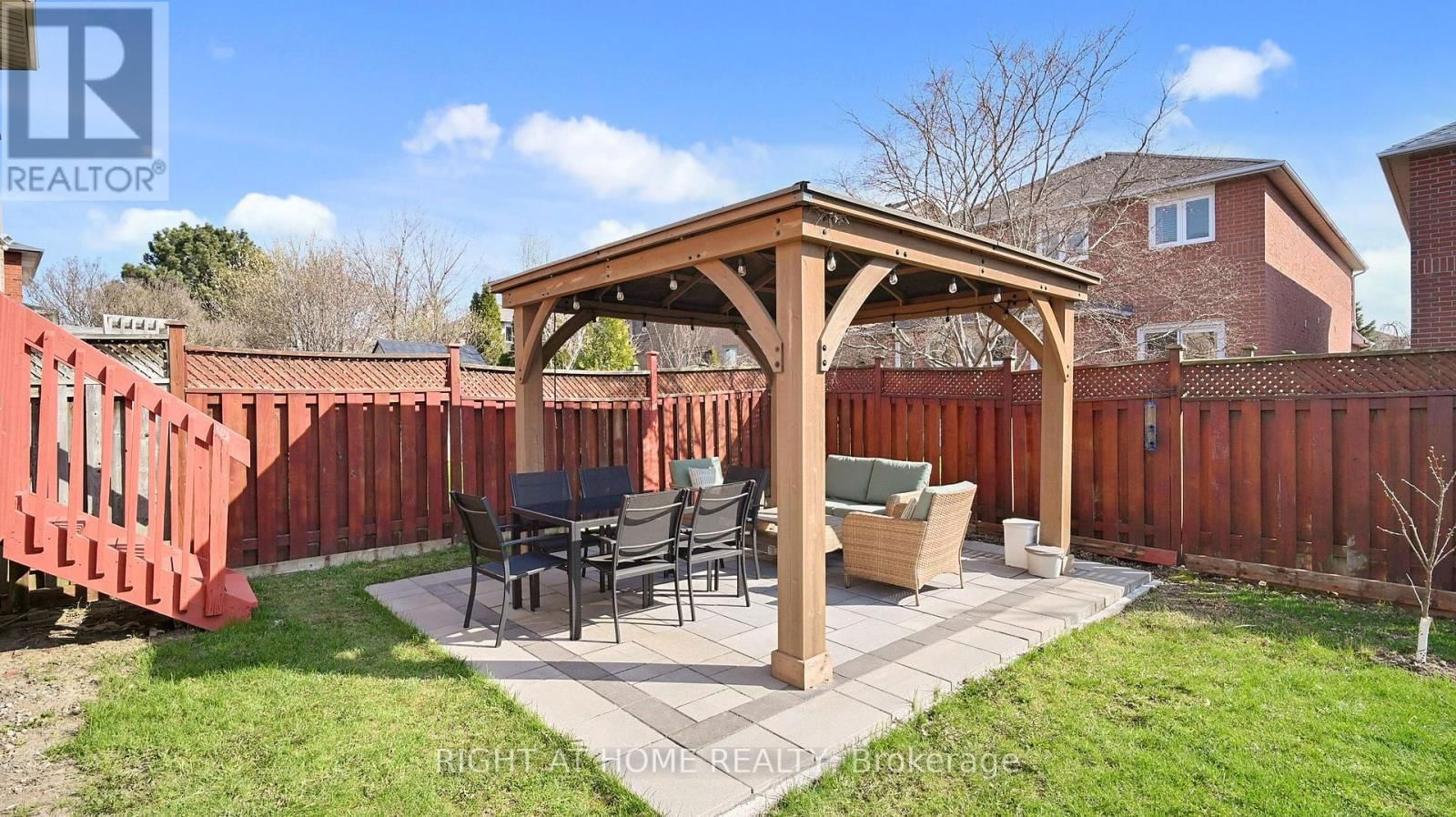 5253 FLORAL HILL CRESCENT SOUTH Image 44