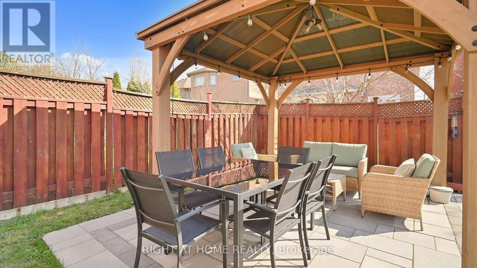 5253 FLORAL HILL CRESCENT SOUTH Image 45