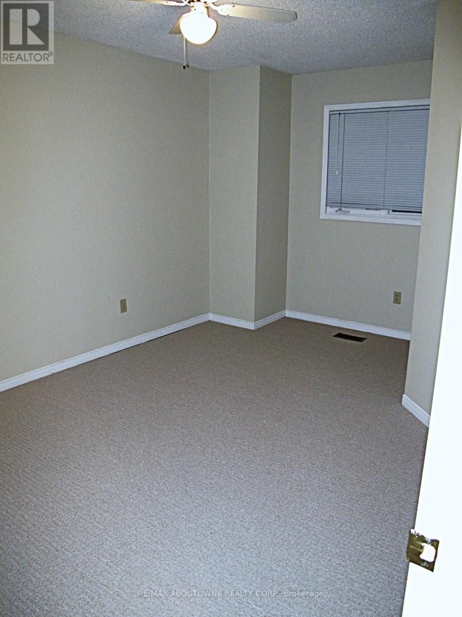 1160 WESTVIEW TERRACE Image 3
