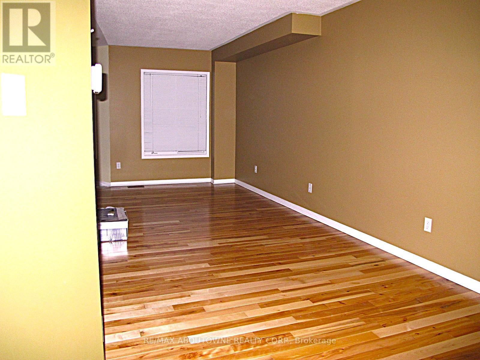 1160 WESTVIEW TERRACE Image 4
