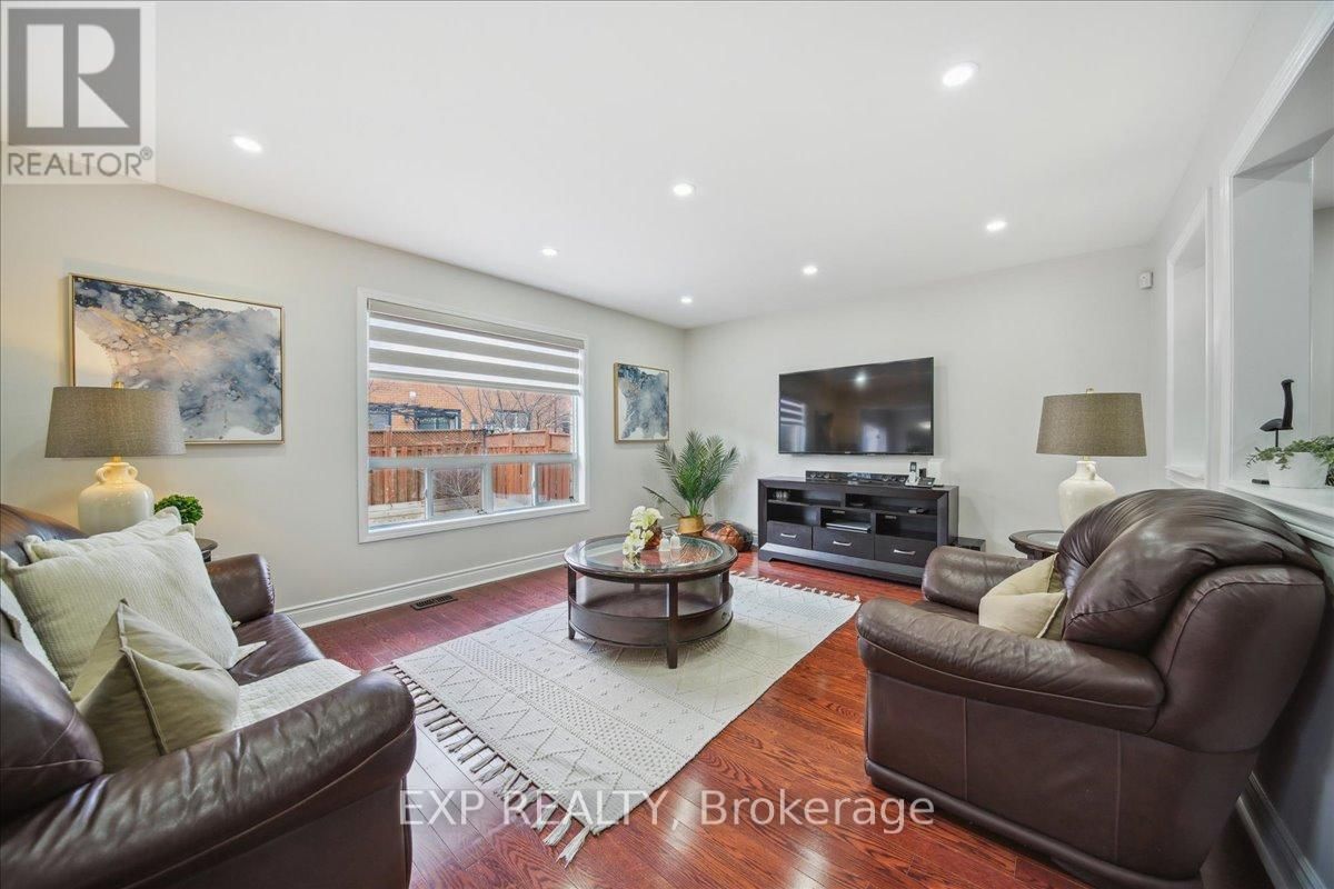 18 RACCOON STREET Image 12