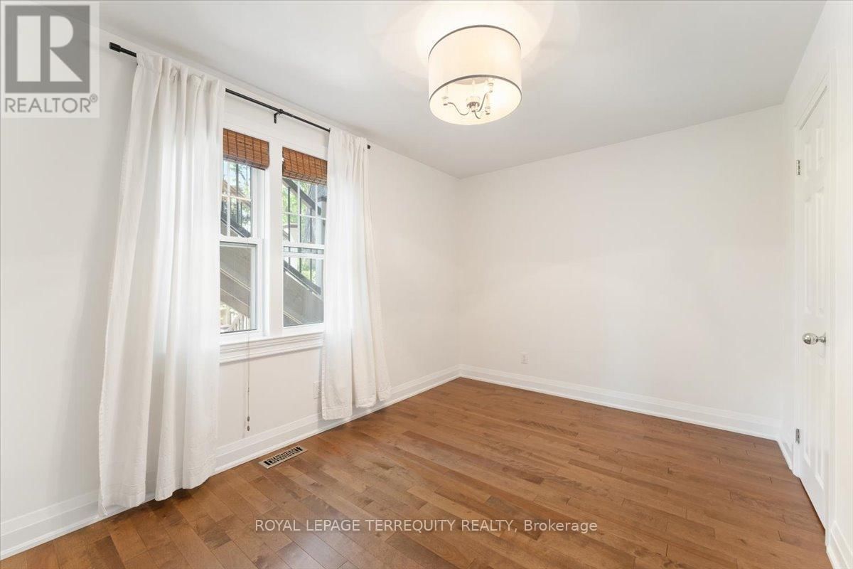 Main Unit - 1431 CAROLINE STREET Image 18