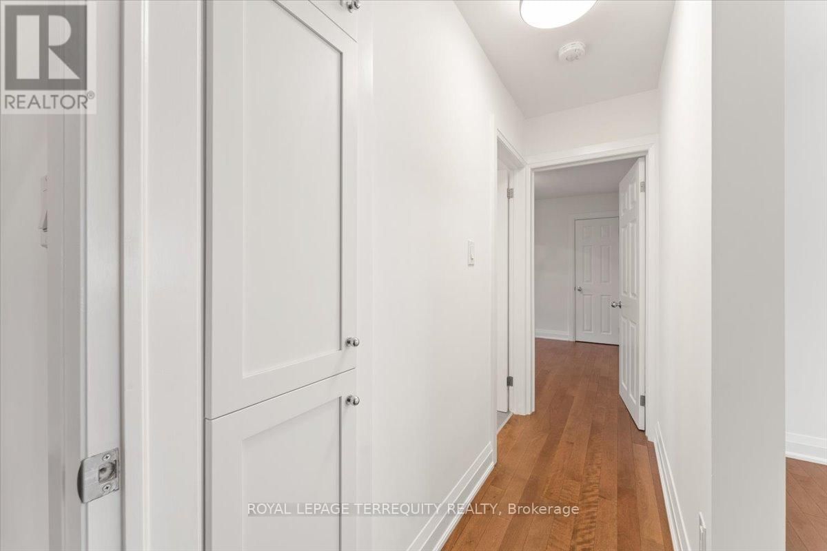 Main Unit - 1431 CAROLINE STREET Image 19