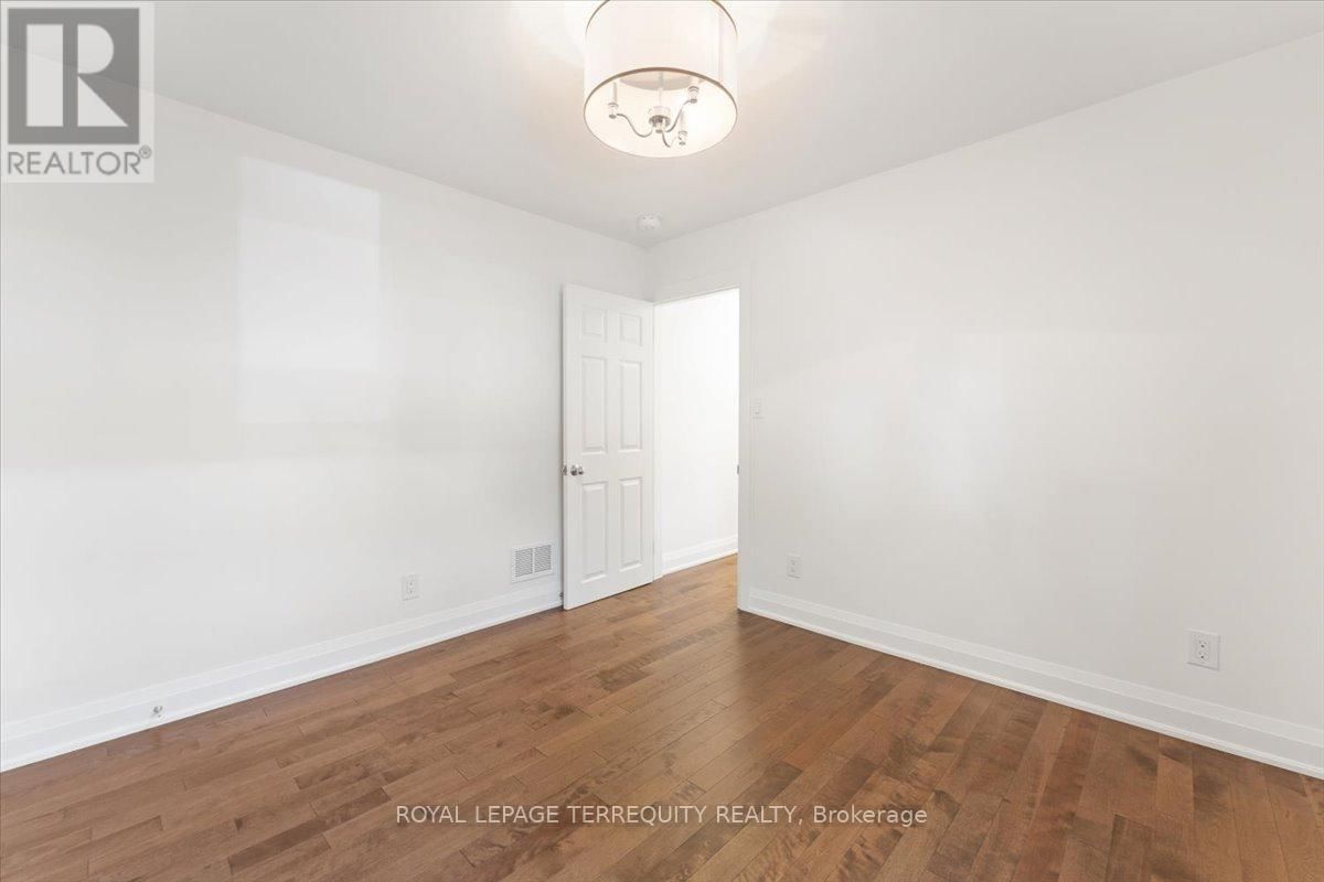 Main Unit - 1431 CAROLINE STREET Image 23