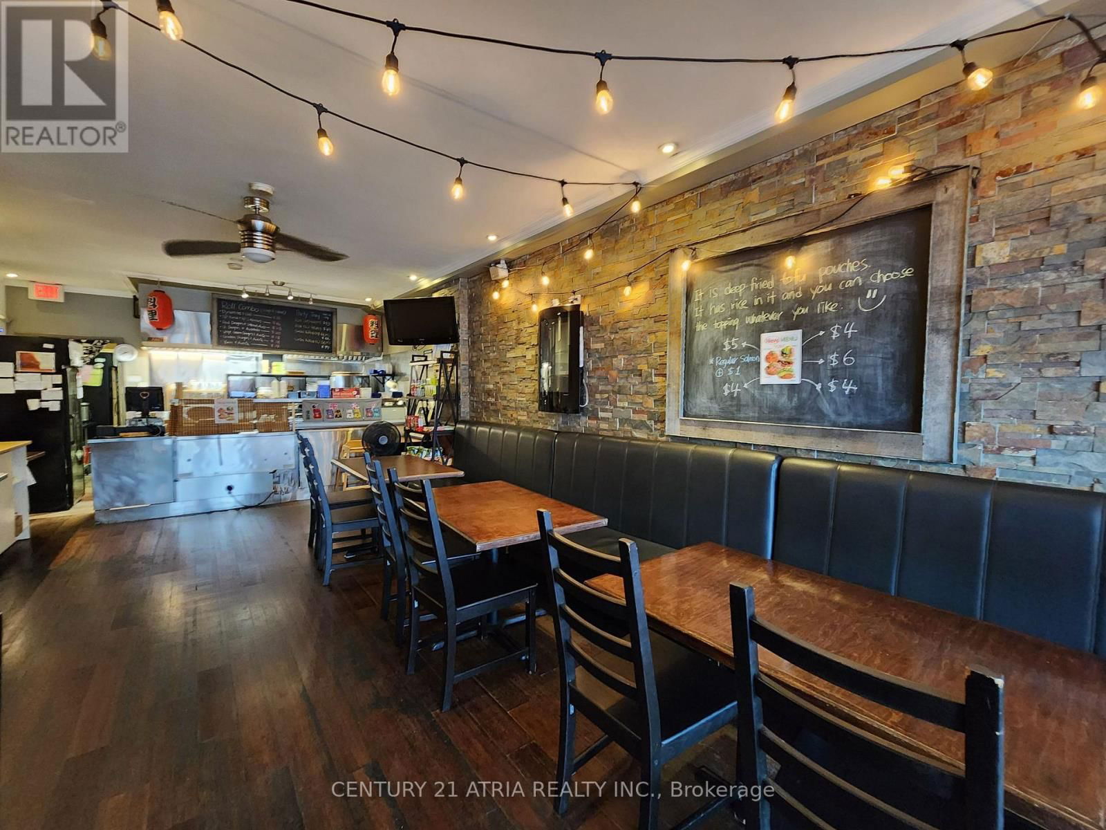 1553 DUPONT STREET Image 4