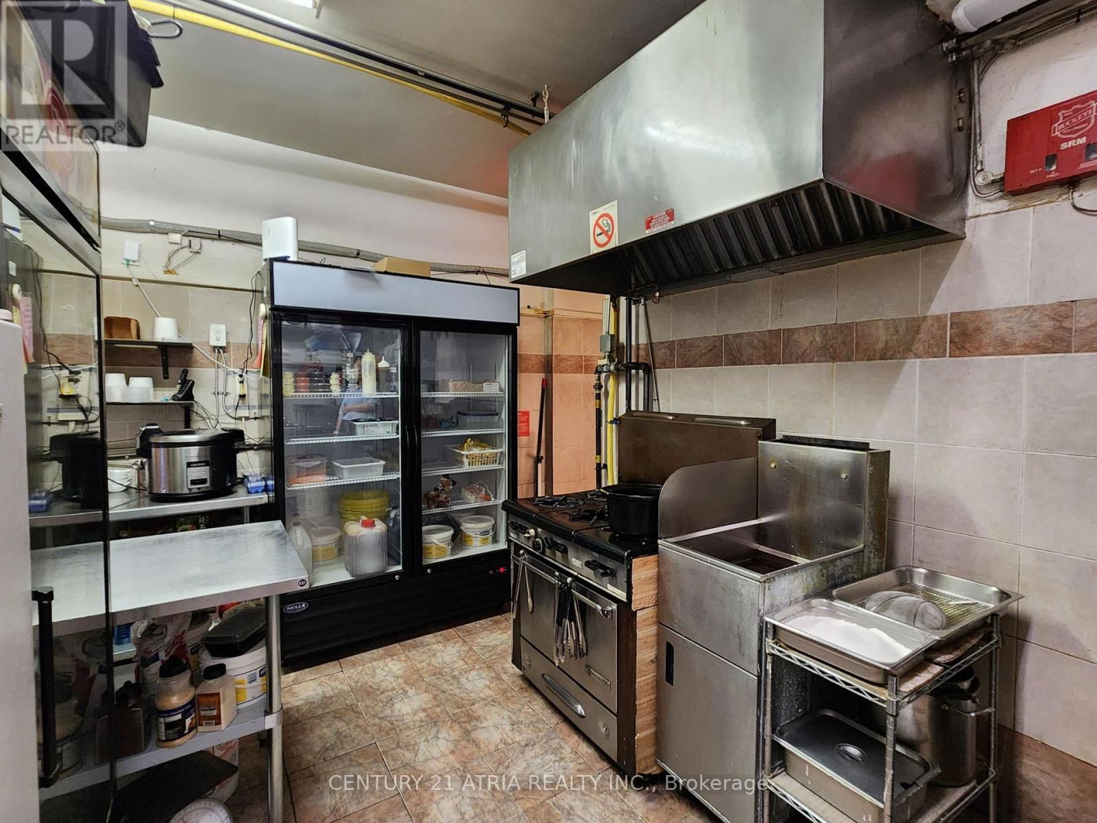 1553 DUPONT STREET Image 7