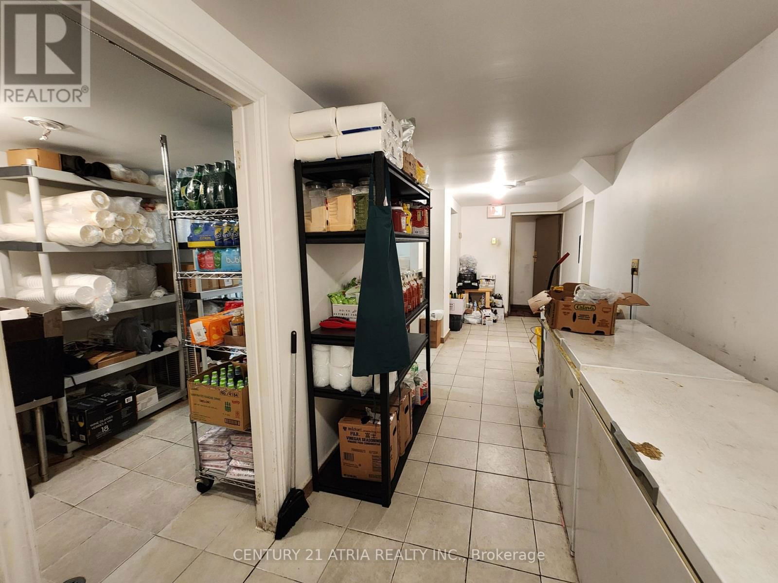1553 DUPONT STREET Image 9