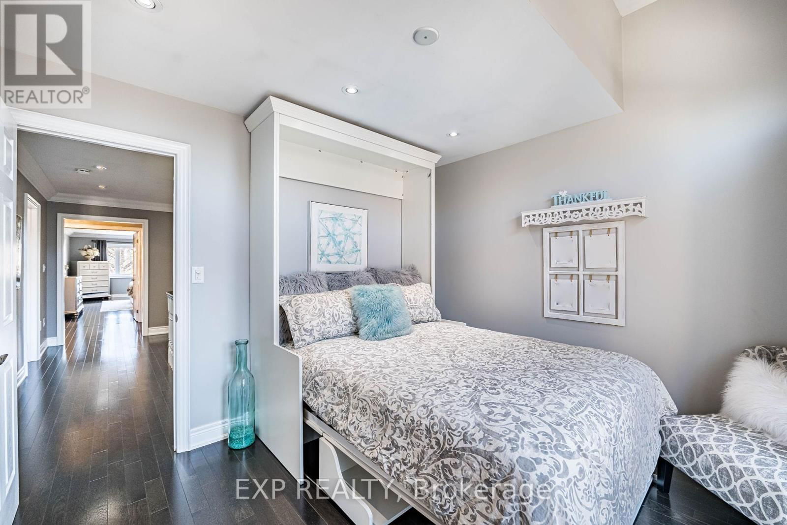 2465 VILLAGE COMMON STREET Image 32