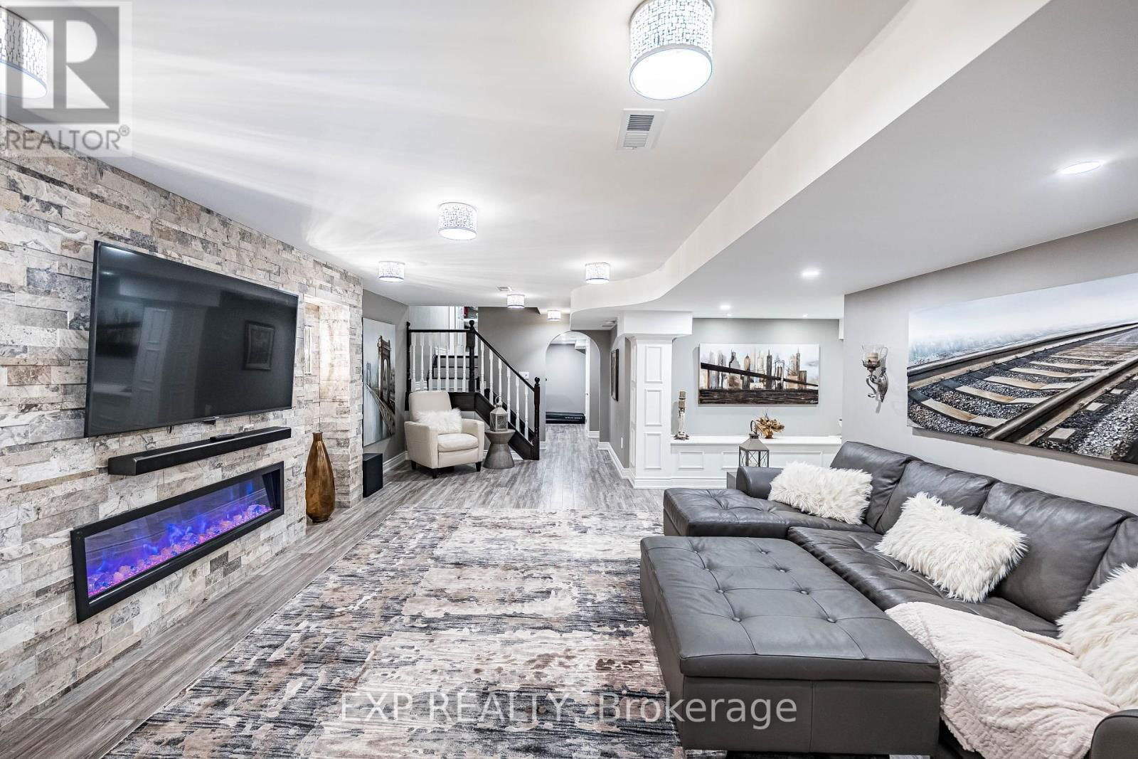 2465 VILLAGE COMMON STREET Image 37
