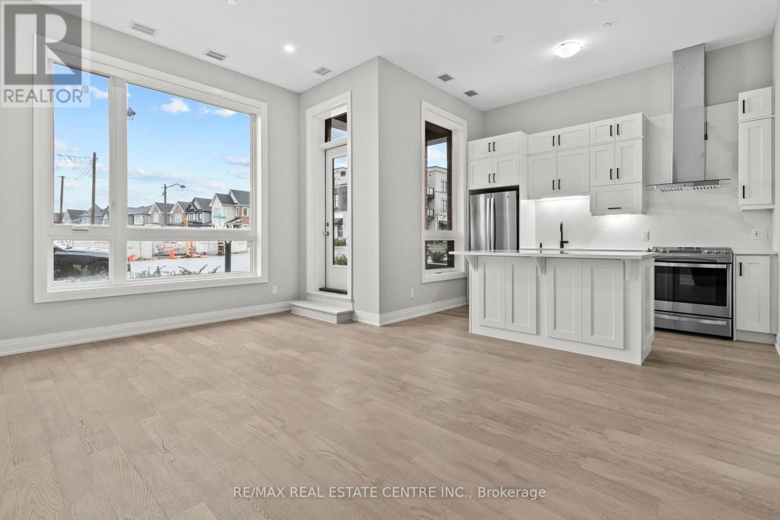 111 - 3265 CARDING MILL DRIVE Image 2