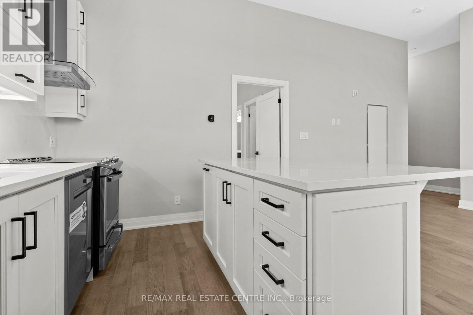 111 - 3265 CARDING MILL DRIVE Image 6
