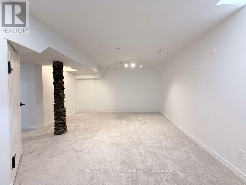 3841 CRAIGHURST AVENUE Image 34