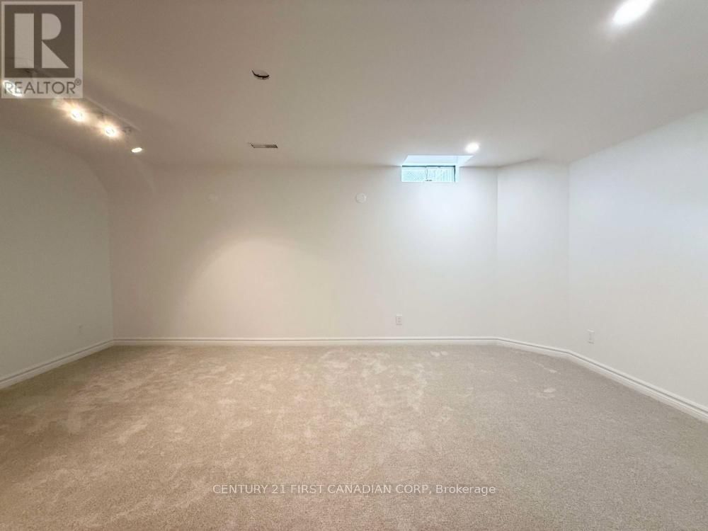 3841 CRAIGHURST AVENUE Image 35