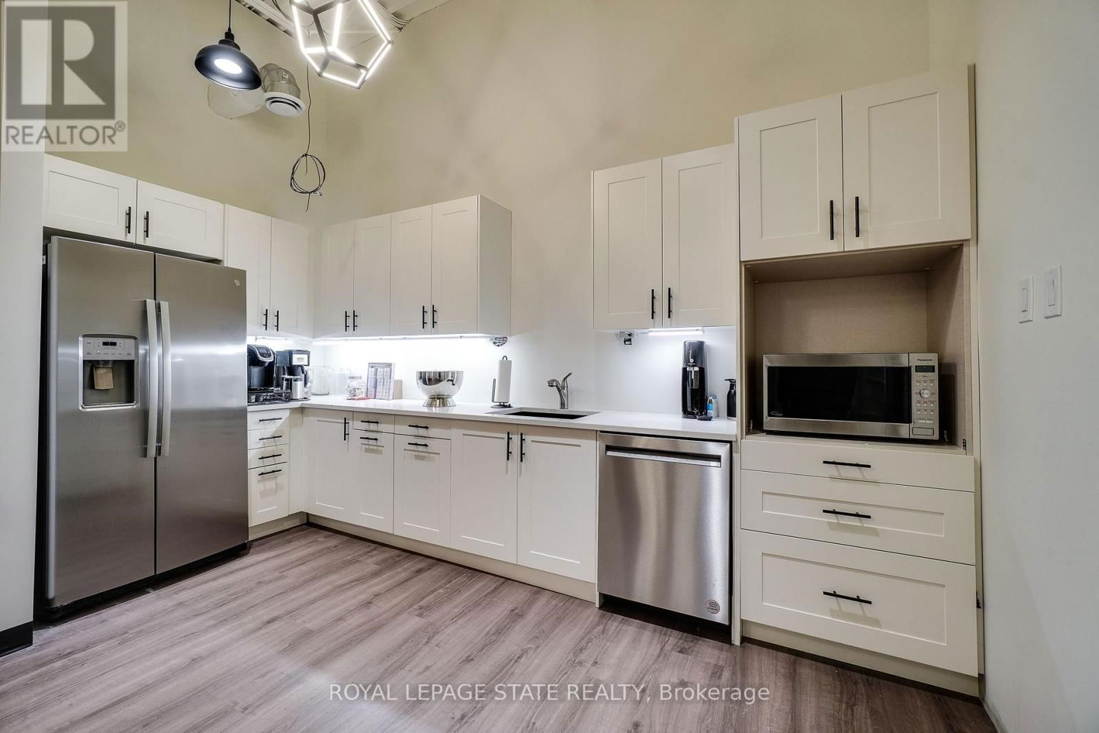 1 - 3485 HARVESTER ROAD Image 30