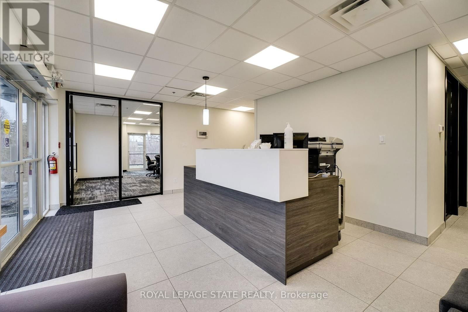 1 - 3485 HARVESTER ROAD Image 9