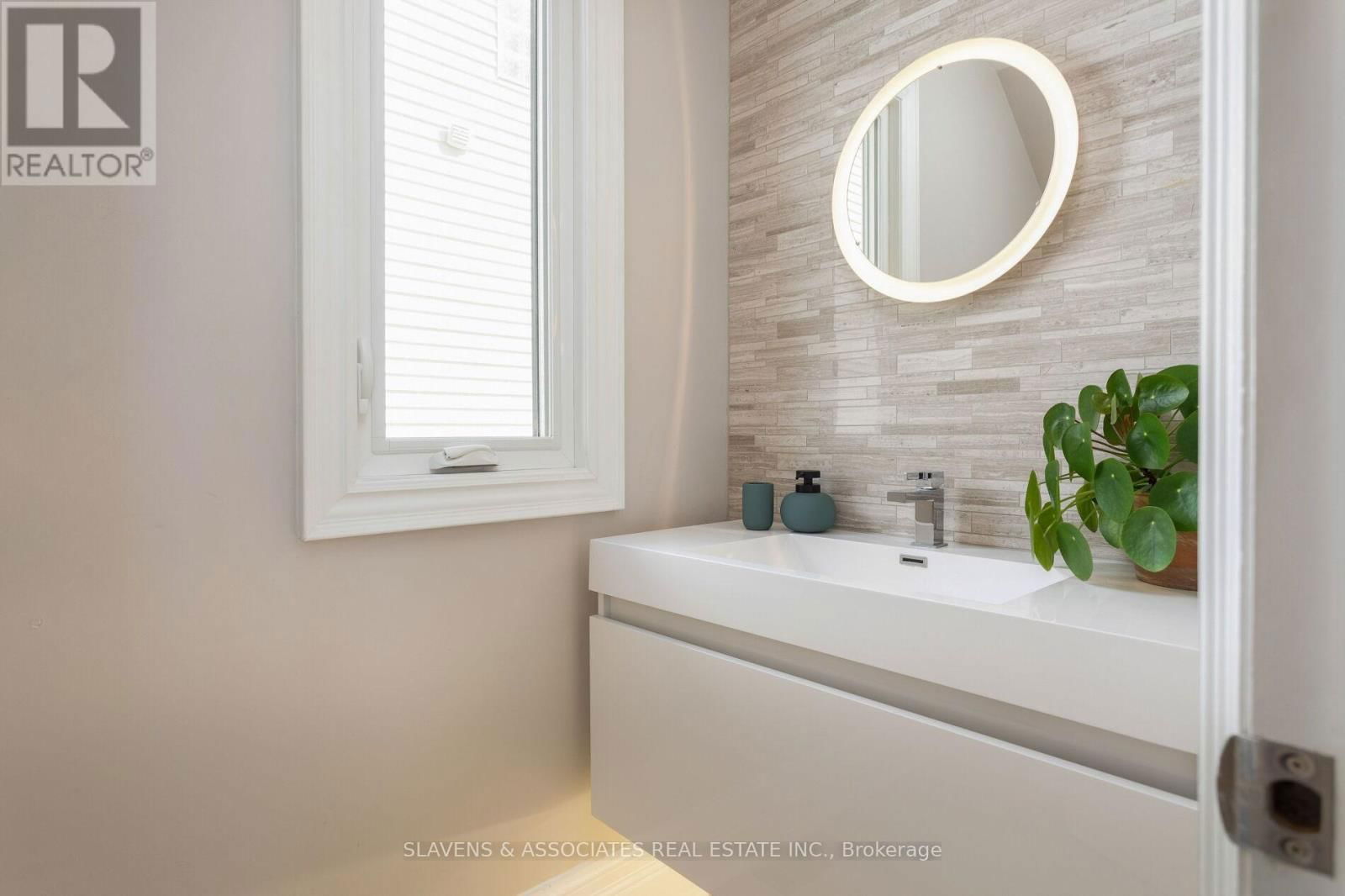 20 BENSON AVENUE Image 14