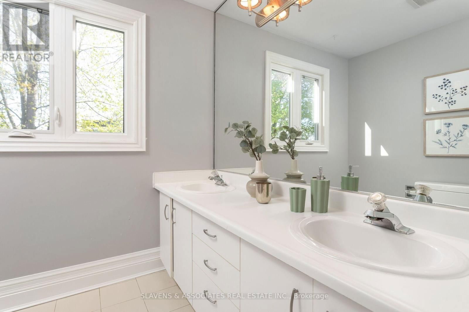 20 BENSON AVENUE Image 31