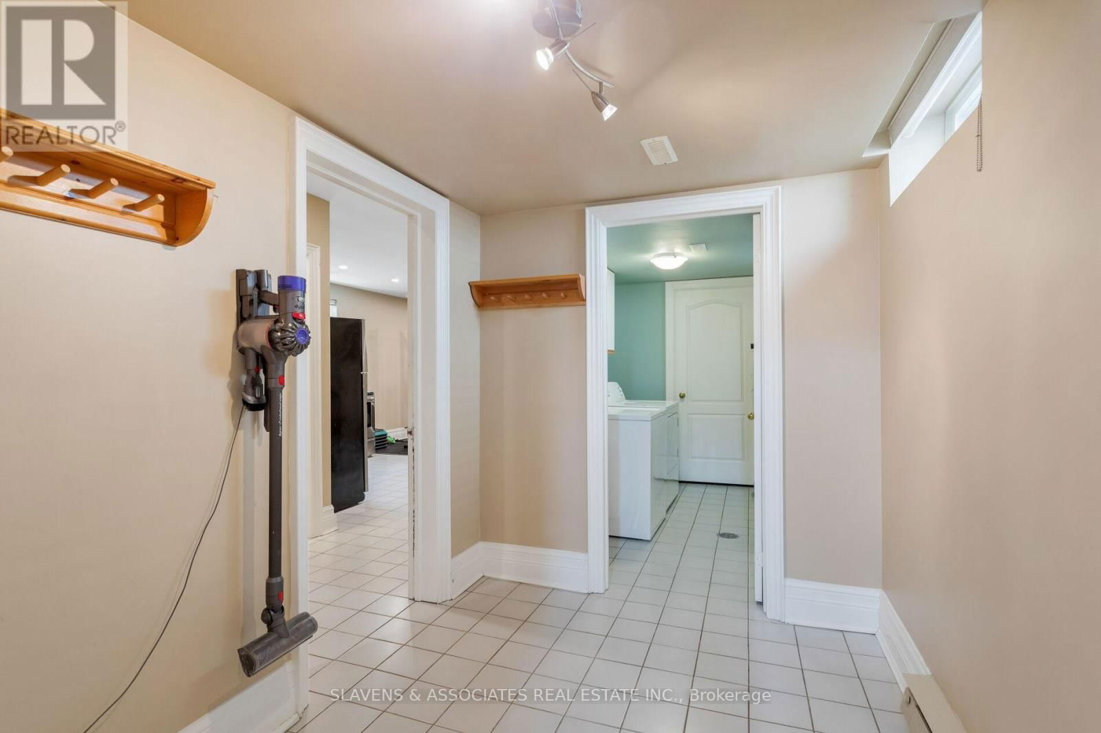 20 BENSON AVENUE Image 34