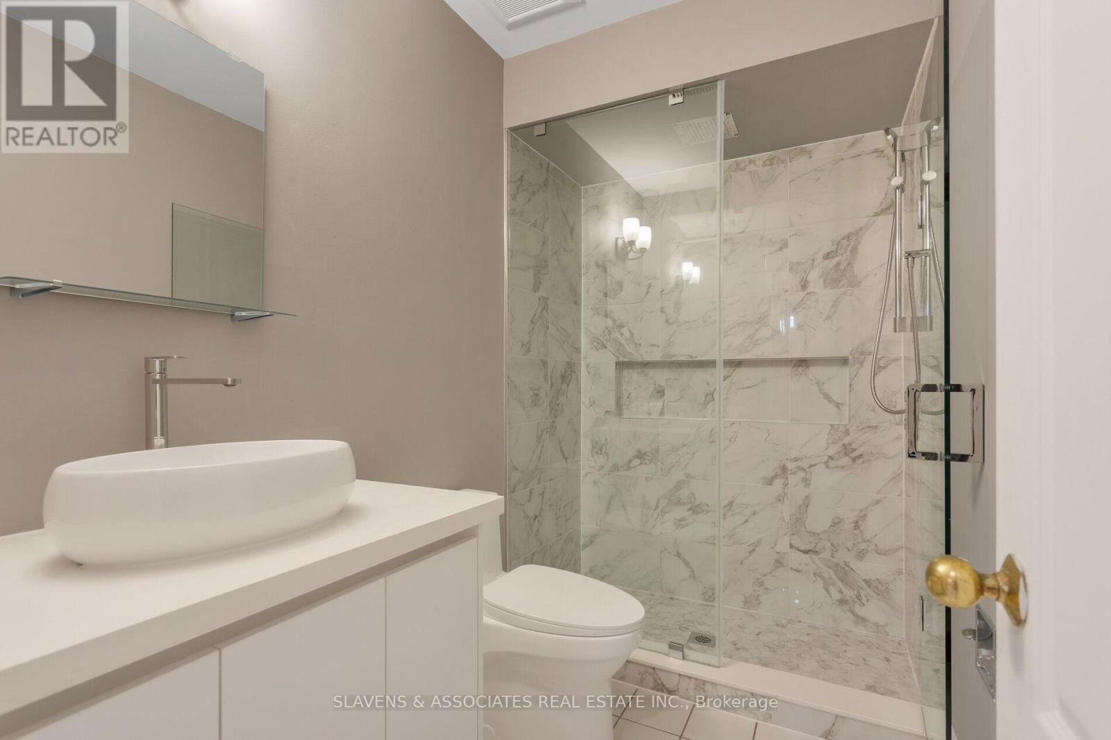 20 BENSON AVENUE Image 39