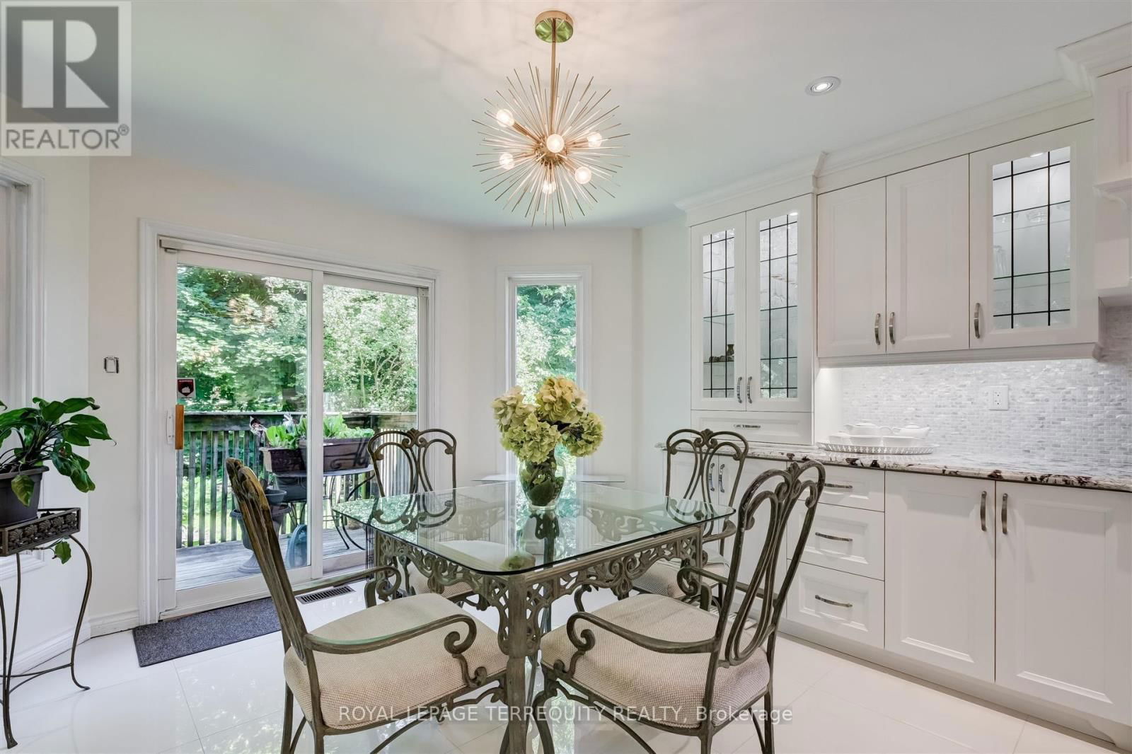 11 BLAKETON ROAD Image 16