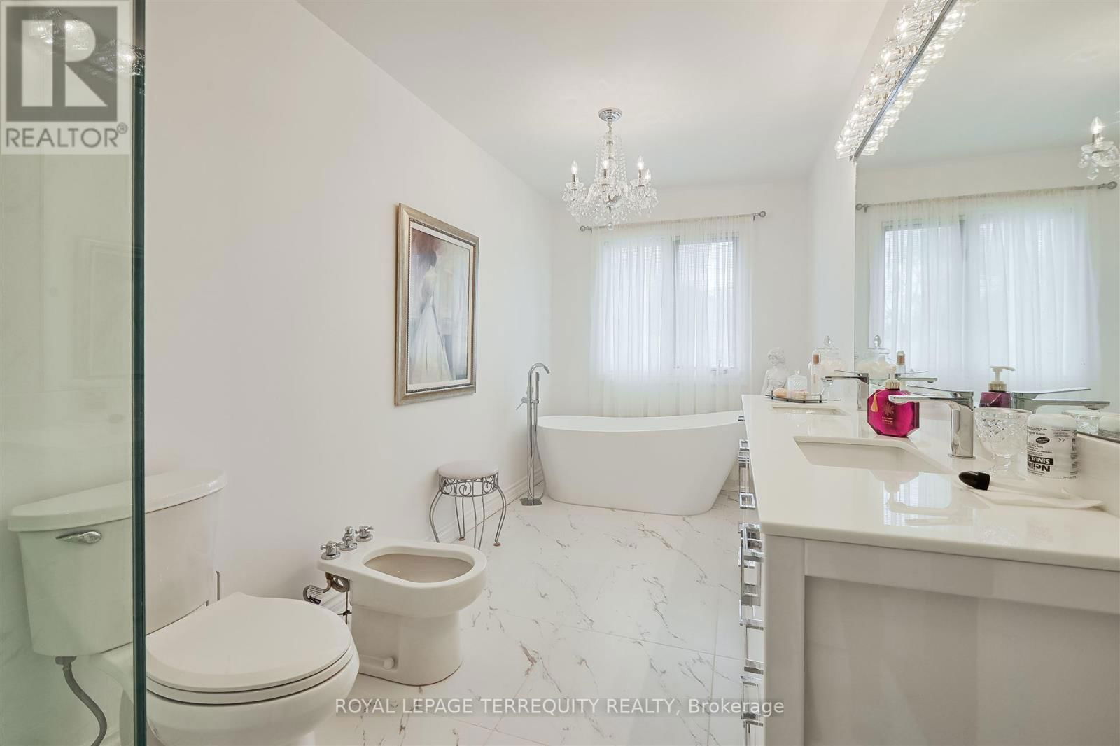 11 BLAKETON ROAD Image 22